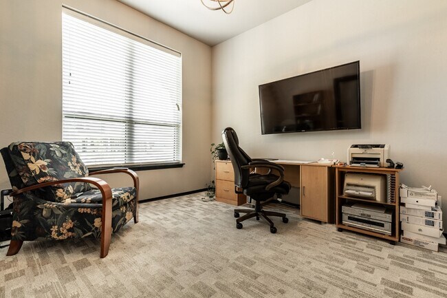 Building Photo - 210 Sonora Ln