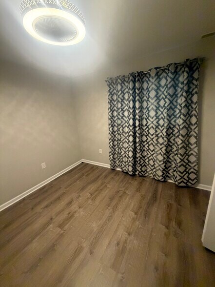 Building Photo - 92 Topsail Ct