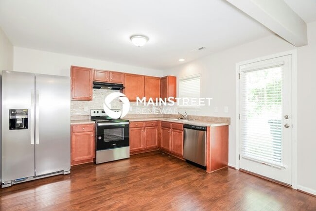 Building Photo - 3 Bedroom Pet-Friendly Home in Gastonia, NC with Main Street Renewal