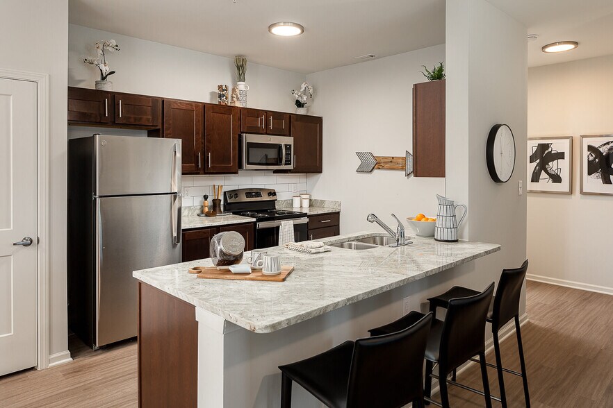 Frontgate Apartments 7400 Snow Bend Ave Louisville KY 40228