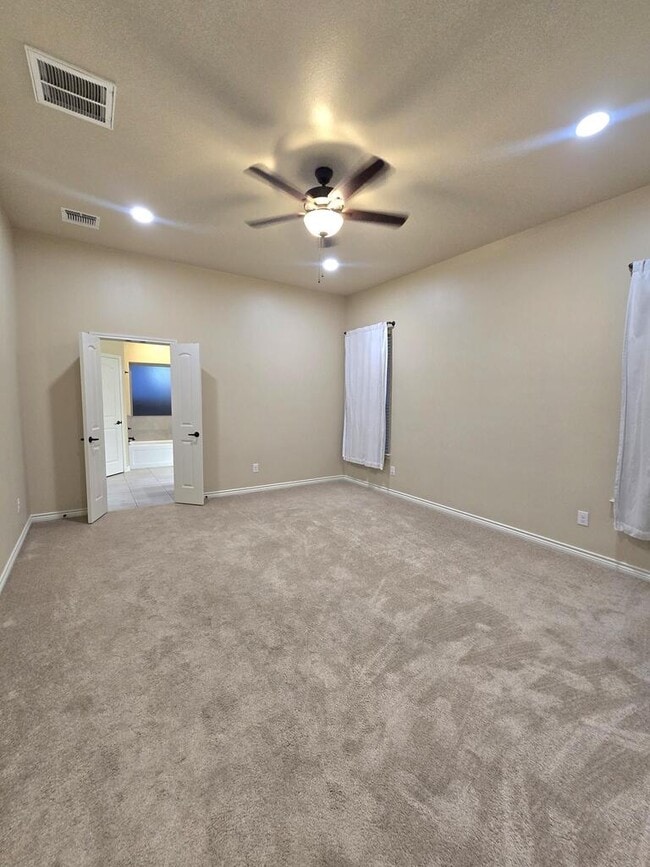 Building Photo - 1512 Boise Dr