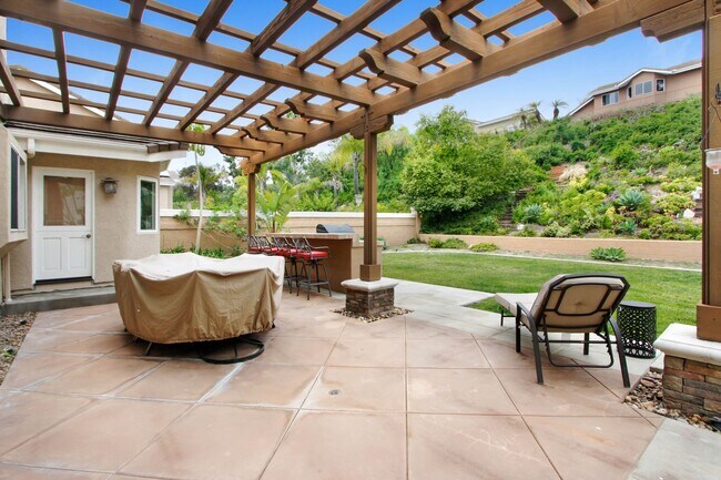 Building Photo - 3 Bed 2 1/2 Bath | 2 Story Home Lactated in Chapparrosa Park, Palisades, Laguna Niguel