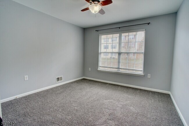 Building Photo - 15 Conover Terrace