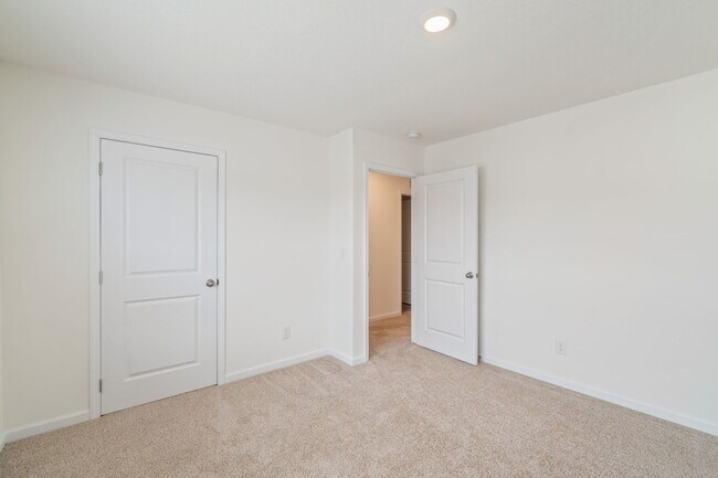 Building Photo - 116 Kaley Ln