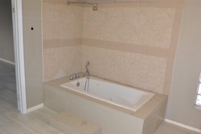 Building Photo - 17014 Blue Mist Dr