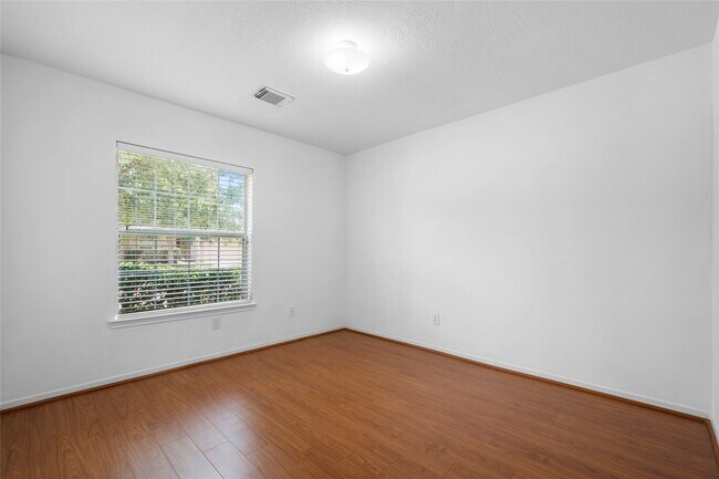 Building Photo - 25211 Bluma Ranch Dr