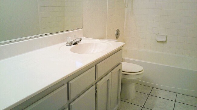 Building Photo - Gorgeous Single Level Westside Home With R...