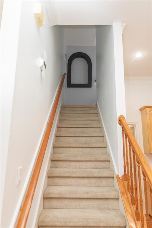 Building Photo - 664 Field Club Cir