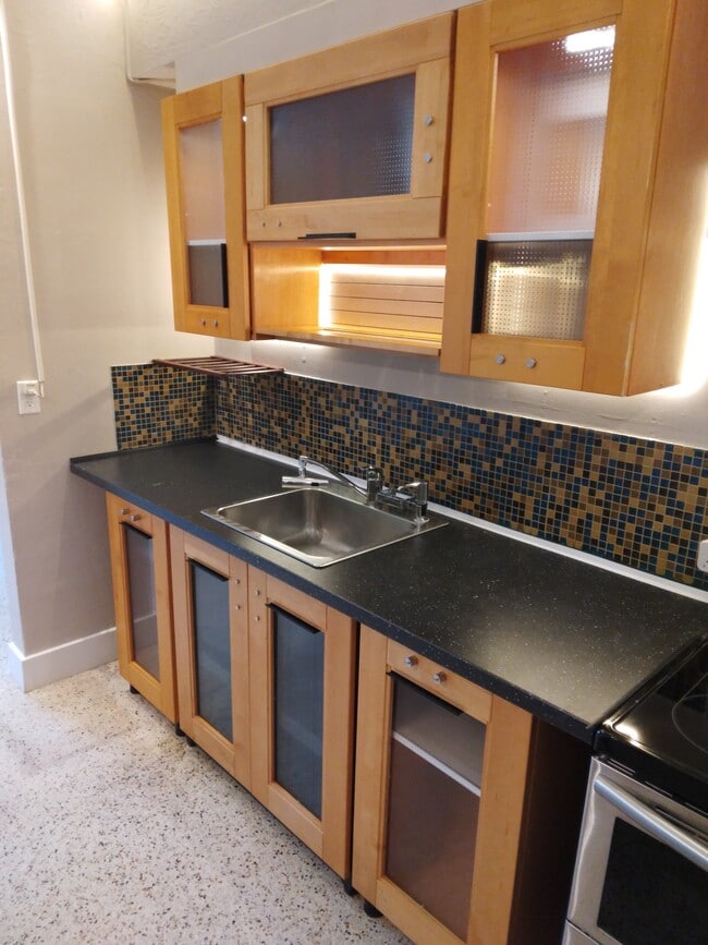 Building Photo - 260 SW 48th Ct