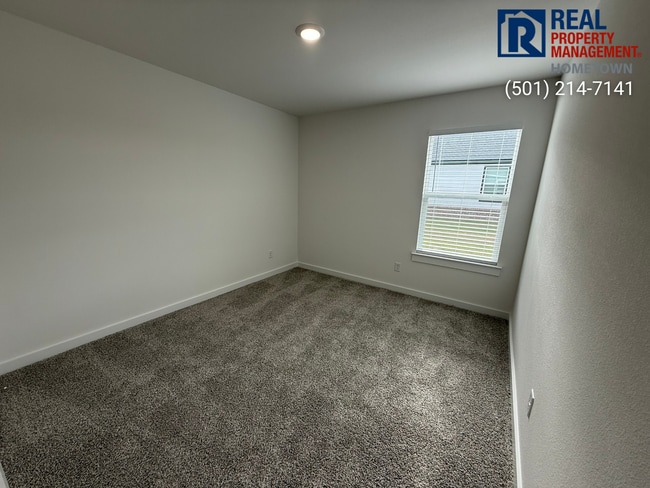 Building Photo - 4340 Sloan Dr