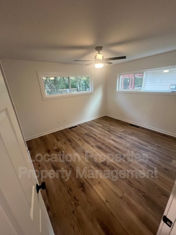 Building Photo - 1934 Emerald Dr