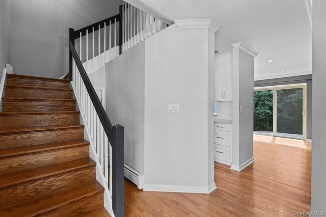 Building Photo - 5 Meadowlark Cir