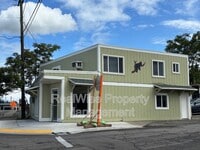 Building Photo - 133 NE Main St