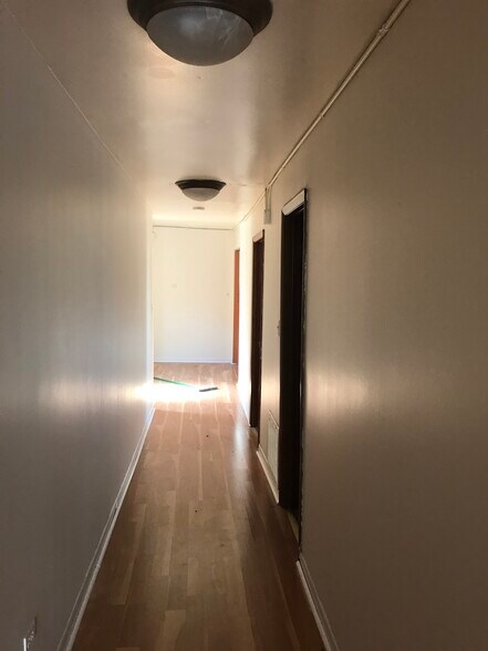 Building Photo - 828 Leland W Ave