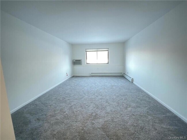 Building Photo - 27 Tanager Rd