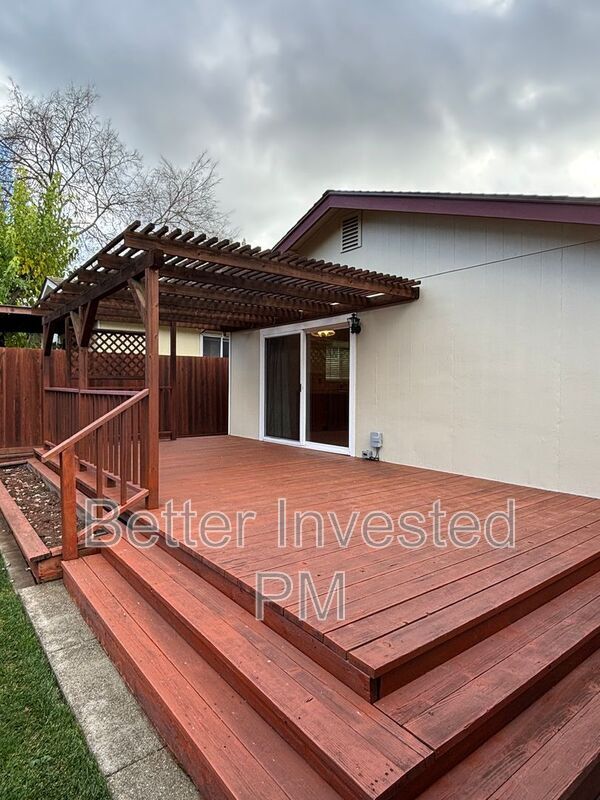 Building Photo - 1912 Cooper Dr