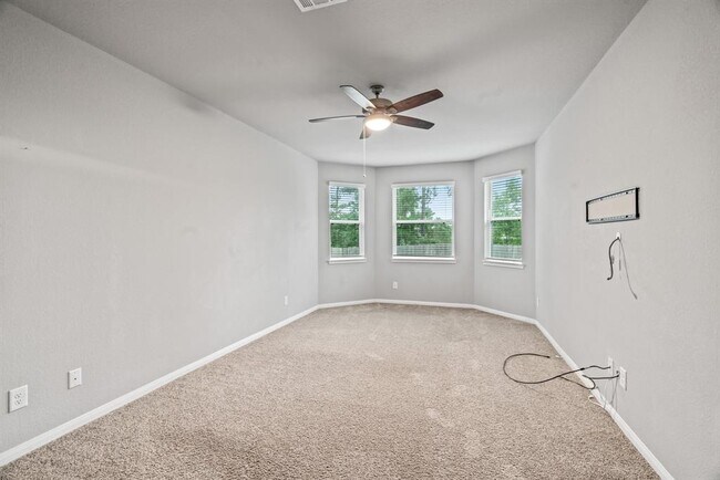 Building Photo - 208 Shelby Meadow Dr