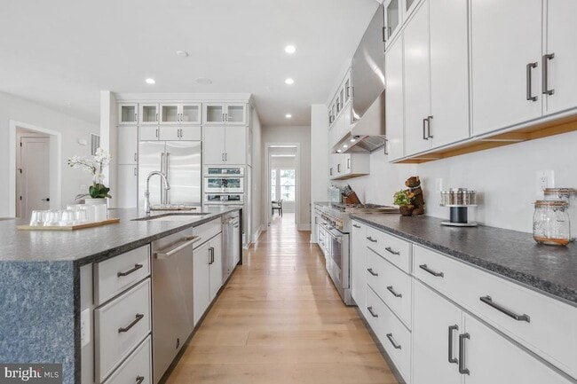 Building Photo - 12321 Potomac Hunt Rd