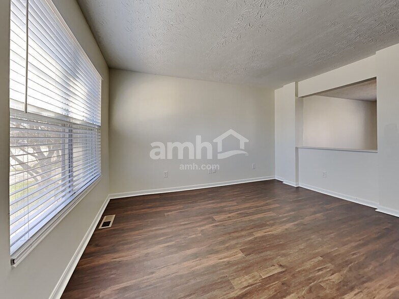 Building Photo - 6697 Bedington Ln