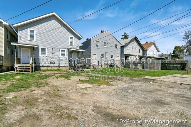 Building Photo - 1505 Duxberry Ave