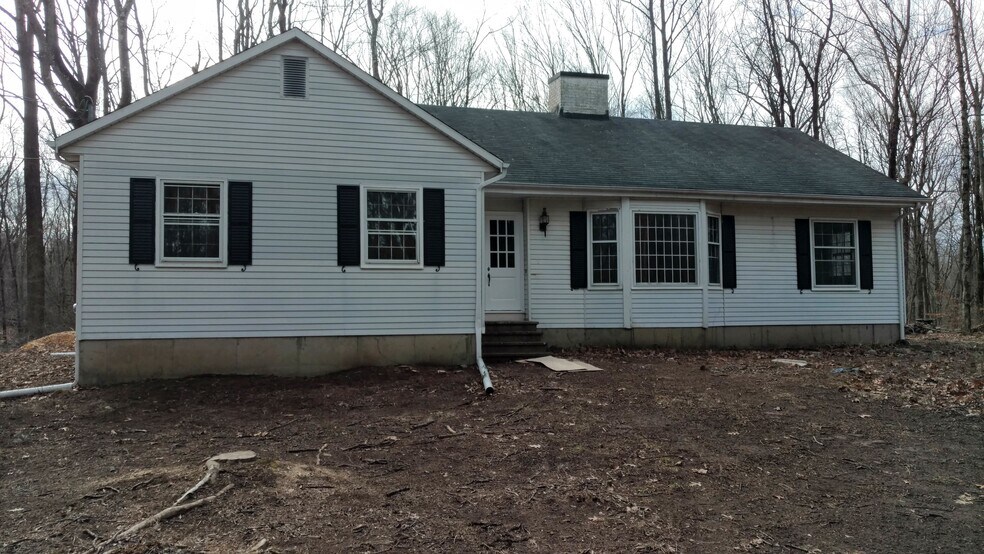 Building Photo - 631 Litchfield Tpke