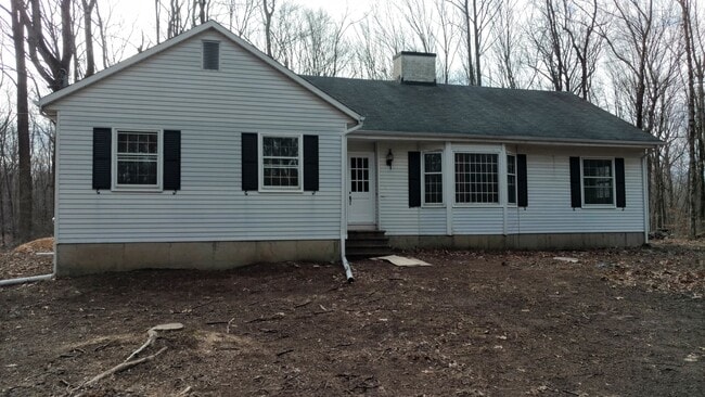 Building Photo - 631 Litchfield Tpke