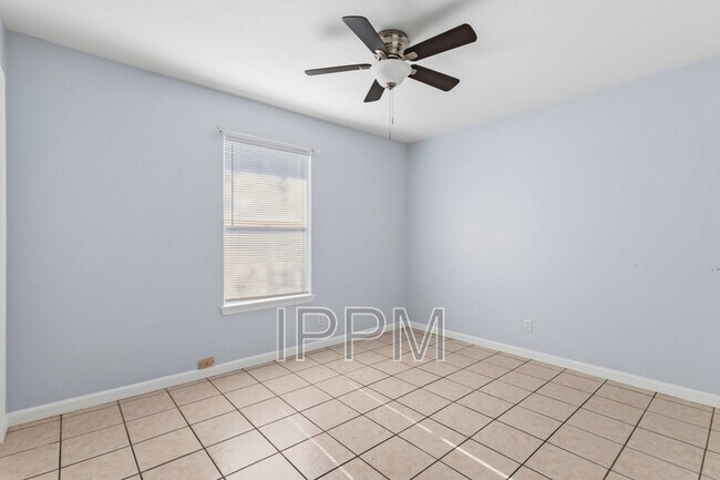 Building Photo - 4217 S Houston Dr