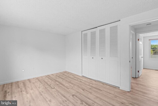 Building Photo - 3500 Manis Rd