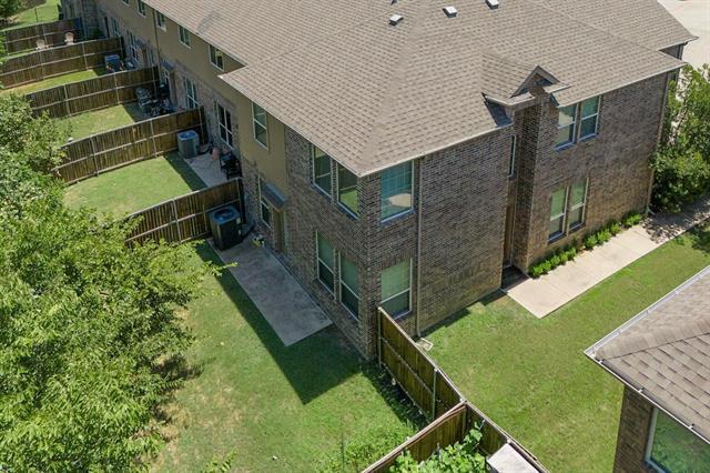 Building Photo - 221 Barrington Ln
