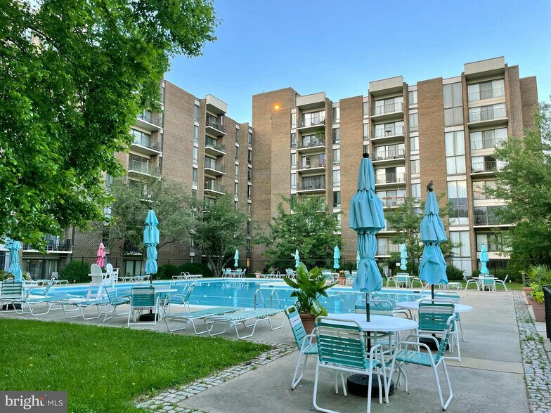 Swimming pool - 9900 Georgia Ave