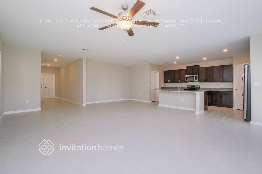 Building Photo - 2224 Treesdale Ave