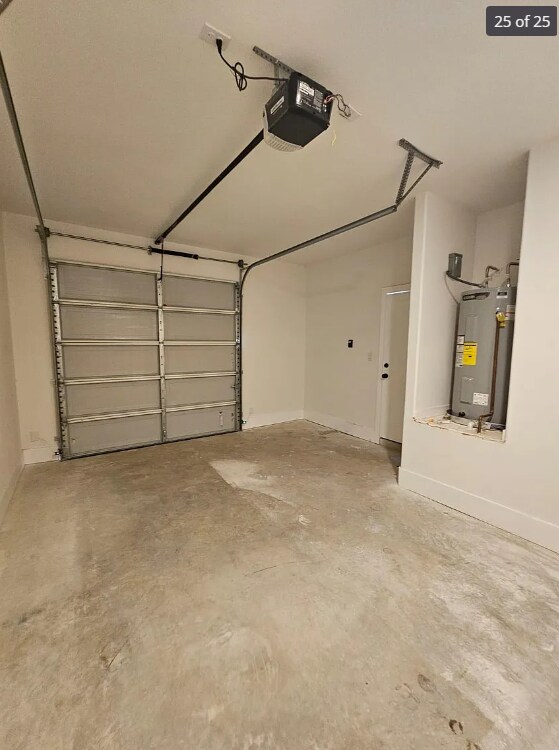 Building Photo - 513 Sabine St