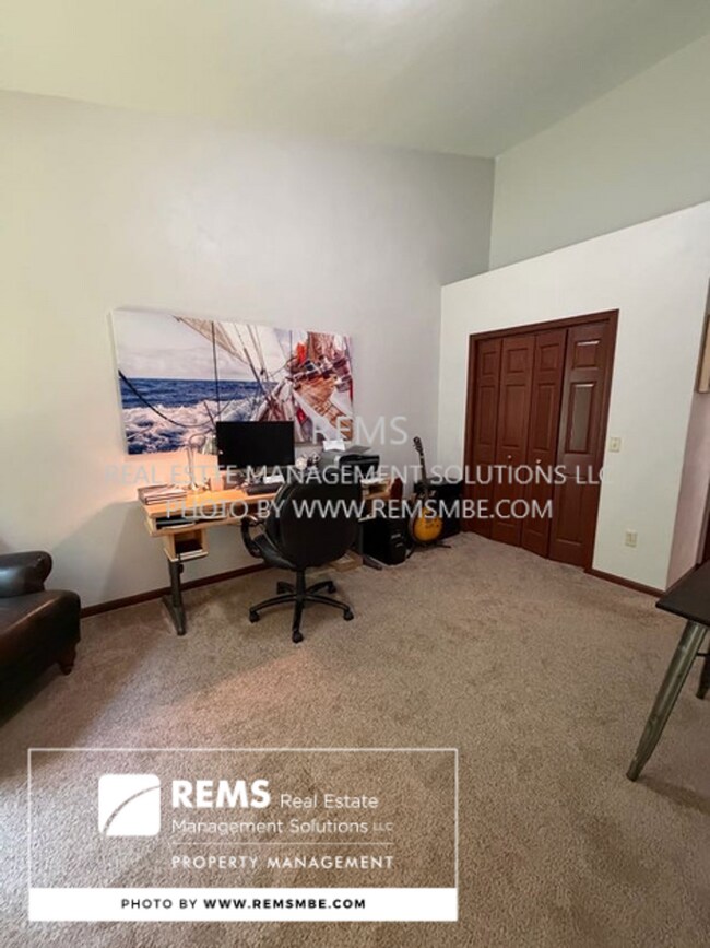 Building Photo - N4513 Trillium Ct