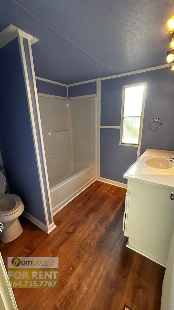 Building Photo - No rent until April 1st!! Simple Life, Serene Setting ~ Cozy 3/1.5 Available!