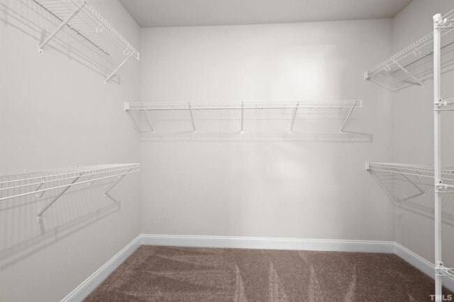 Building Photo - 2917 Early Planting Ave