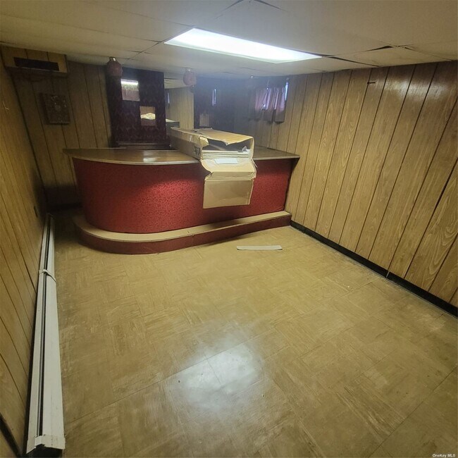 Building Photo - 619 Willis St