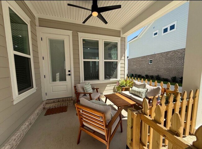Building Photo - 306 Gazelle Ct