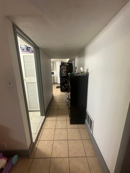 hallway - 623 S 33rd St
