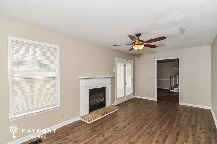 Building Photo - 1136 Lakes Edge Dr