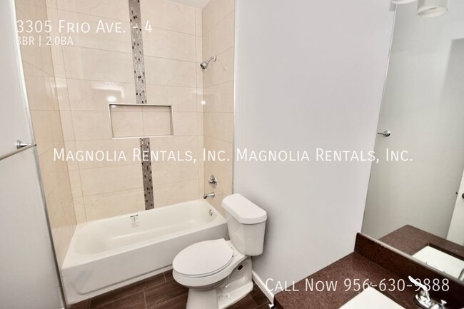 Building Photo - Spacious and Modern Two Bedroom Two Bath A...