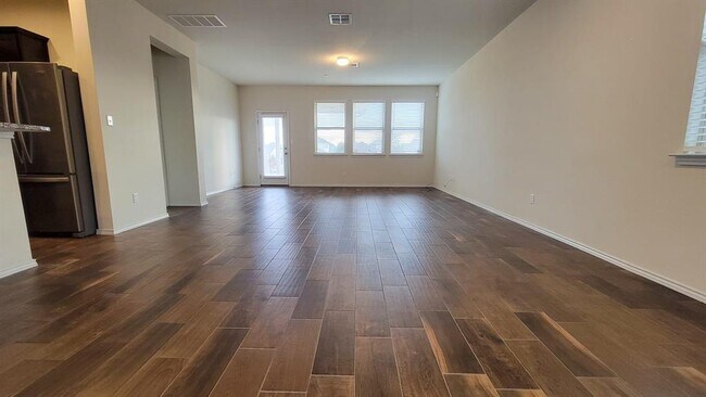 Building Photo - 128 Cypress Hills Rd