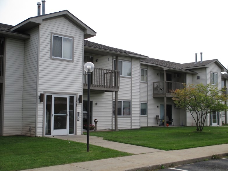 Primary Photo - Maplewood Square Apartments