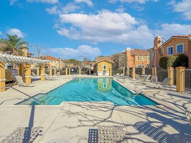 Building Photo - 2930 Esperanza Way