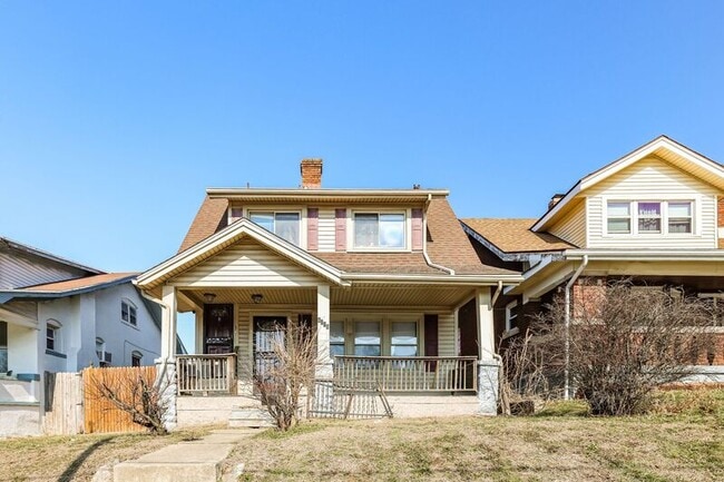 Building Photo - 4009 E 3rd St