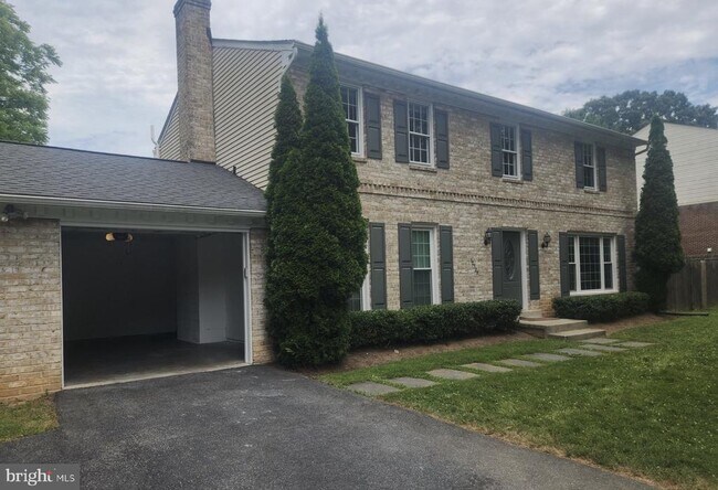 Building Photo - 10323 Snowpine Way