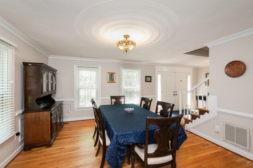 Building Photo - 338 W Olney Rd