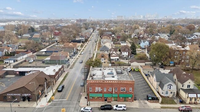 Building Photo - 5421 Toledo St