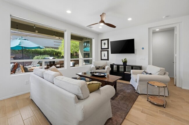 Building Photo - 51811 Golden Eagle Dr