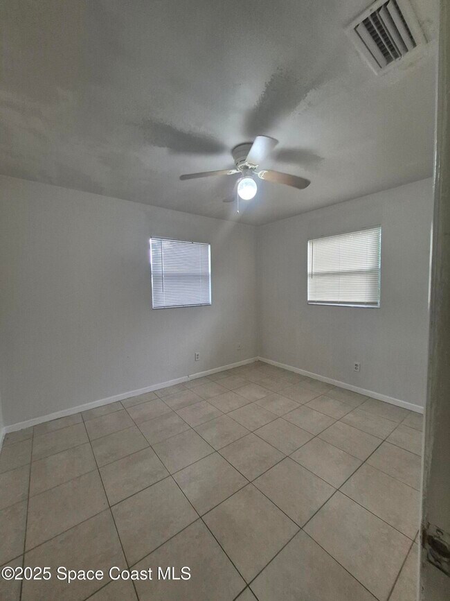 Building Photo - 940 S Courtenay Pkwy