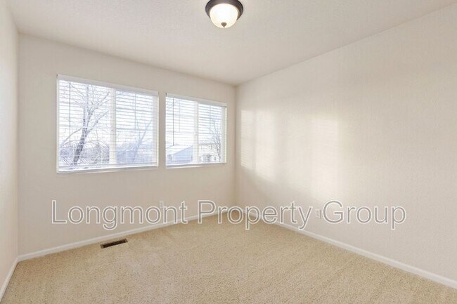 Building Photo - 5727 Skyline Ave